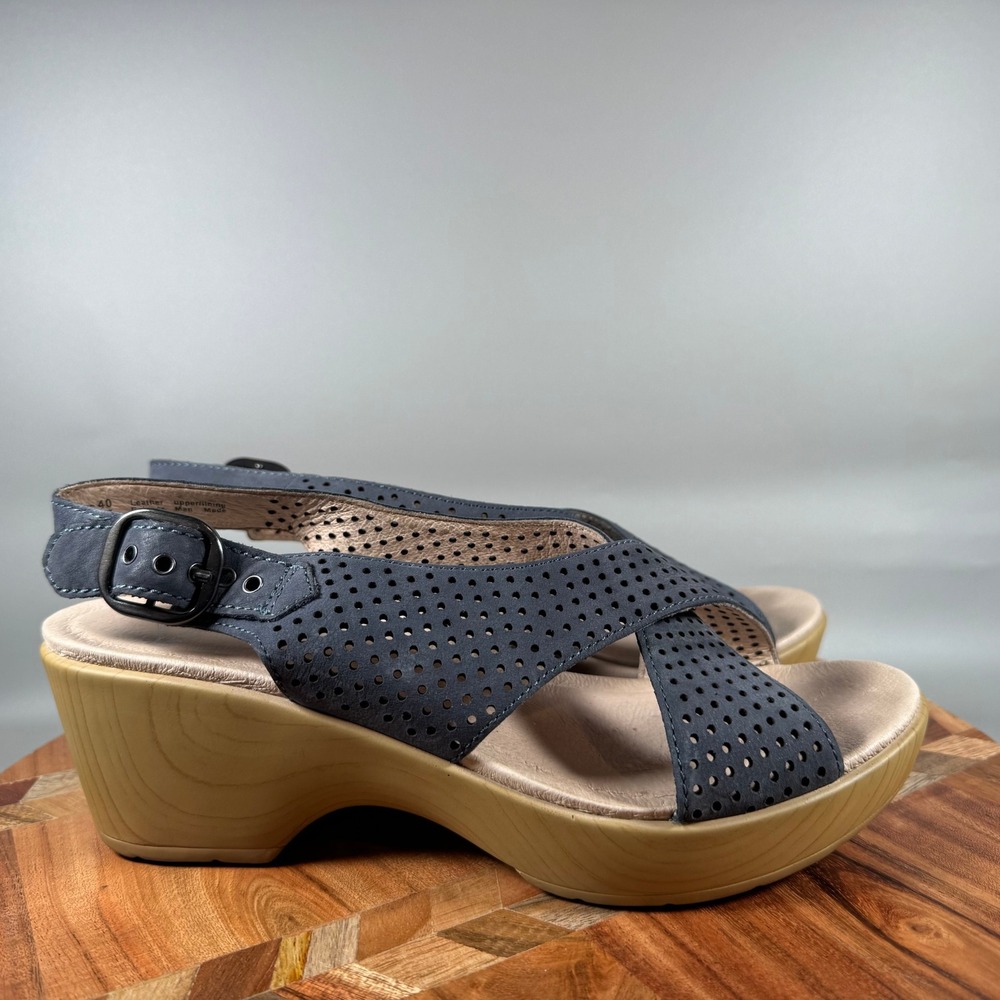 Dansko Womens Blue Perforated Leather Wedge Sandals Size 40 Buckle Strap Comfort